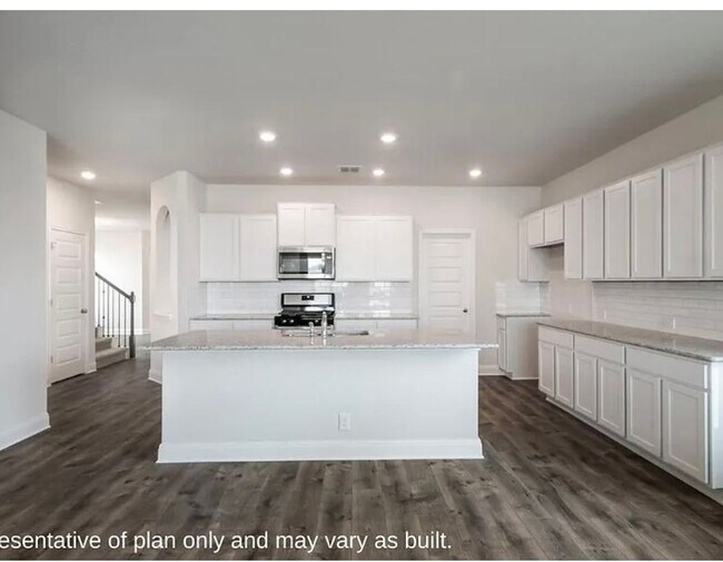 Building Photo - COMING SOON! GORGEOUS Two Story 5 Bedroom ...