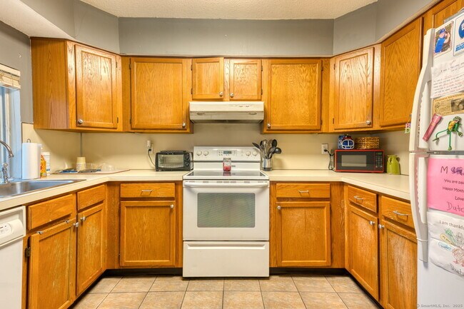 Building Photo - 155 Redstone Hl Rd