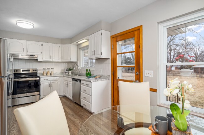 Building Photo - 1506 Starling Dr