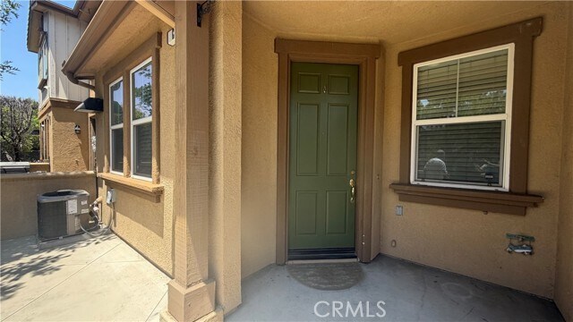 Building Photo - 26049 Iris Ave