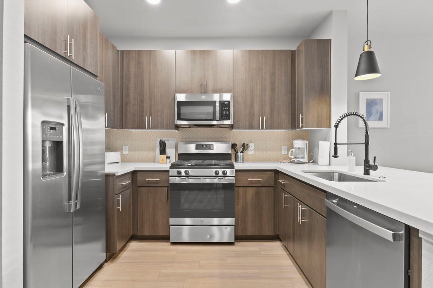 Building Photo - 400 N 2nd Ave