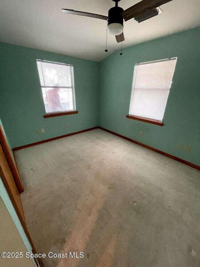 Building Photo - 2310 Pineapple Ave