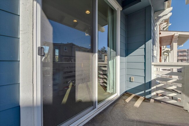 Building Photo - LUXURY TOWNHOME IN SUNNYVALE | 2014 BUILD