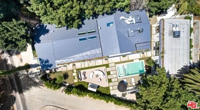Building Photo - 1914 Laurel Canyon Rd