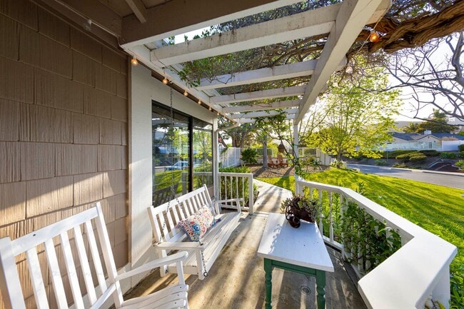 Building Photo - Adorable Short Term Furnished San Clemente Rental Home