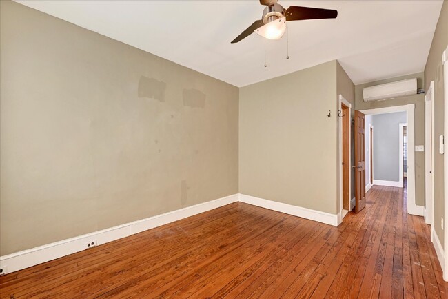 Building Photo - Beautiful Rowhome in Canton with 2 Beds, 2...