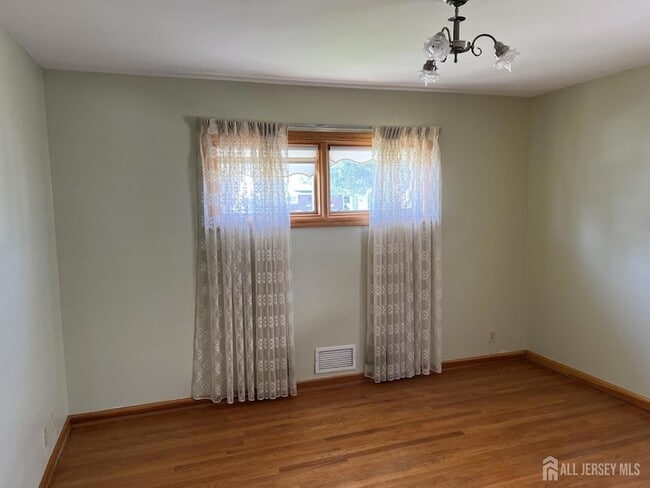 Building Photo - 30 Cypress St