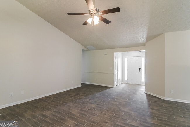 Building Photo - 50 Cold Springs Ct