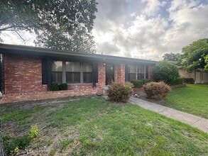 Building Photo - 2349 Mt Carmel Dr