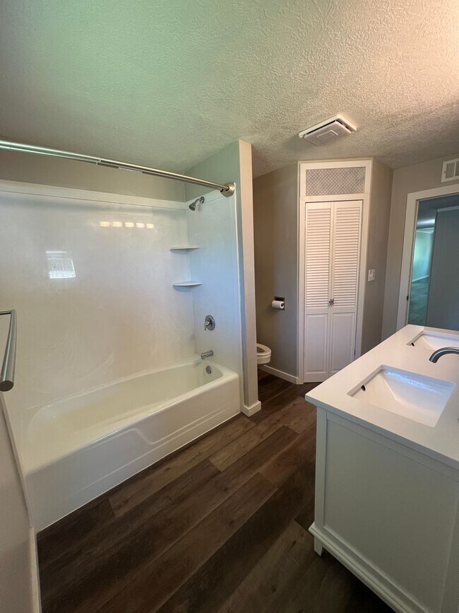 Building Photo - 419 S 100 E