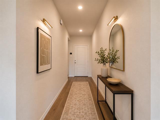 Building Photo - 1318 Gdn Grv Dr
