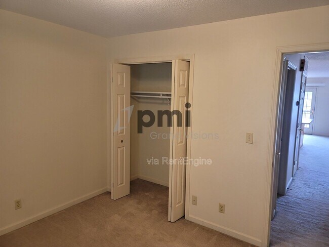 Building Photo - 1306 Arthur Ave