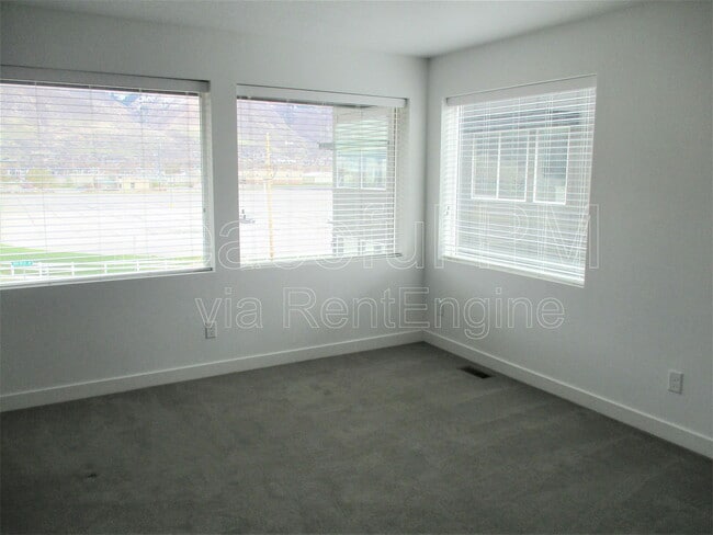 Building Photo - 84 N 1100 W