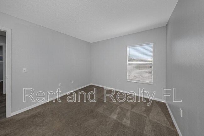 Building Photo - 12107 Fern Haven Ave