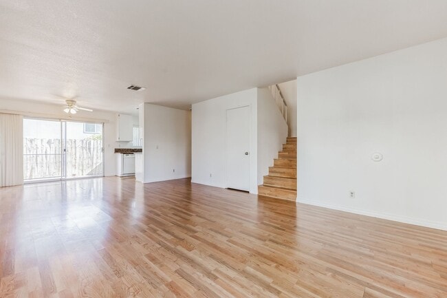 Building Photo - 74624 Driftwood Dr