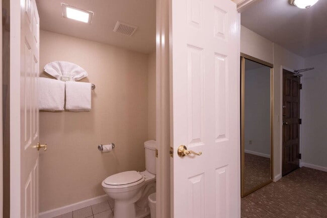 Building Photo - Scenic and Serene Long-term Rentals!