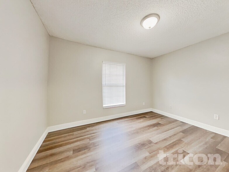 Building Photo - 1107 Lyric Dr