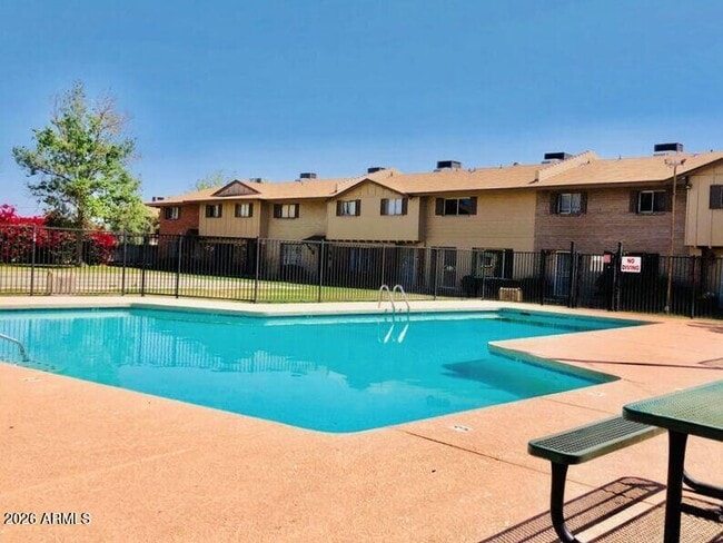 Building Photo - 6742 N 43rd Ave