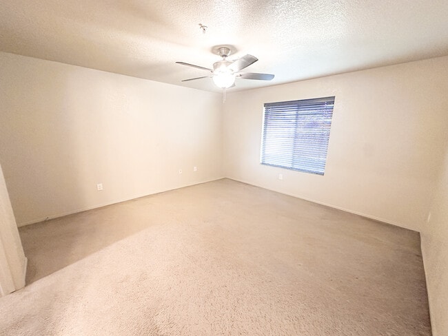 Building Photo - 3183 S Ragen Dr