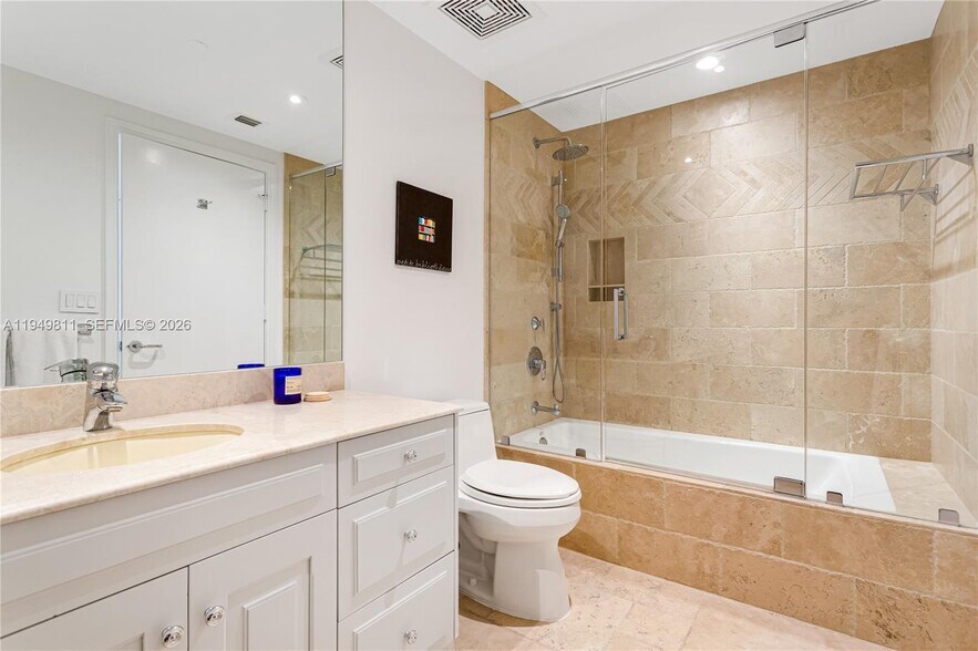 Building Photo - 3400 SW 27th Ave