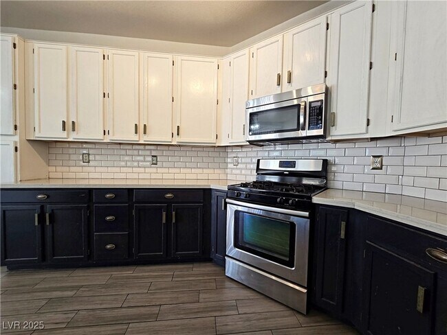 Building Photo - 53 Desert Dawn Ln