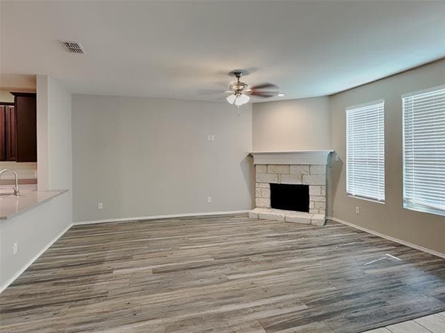 Building Photo - 215 Saddlebrook Ln