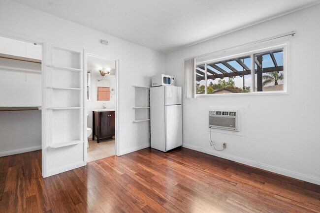 Building Photo - 1724 Abbot Kinney Blvd