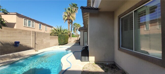 Building Photo - 7728 Villa De La Paz Ave