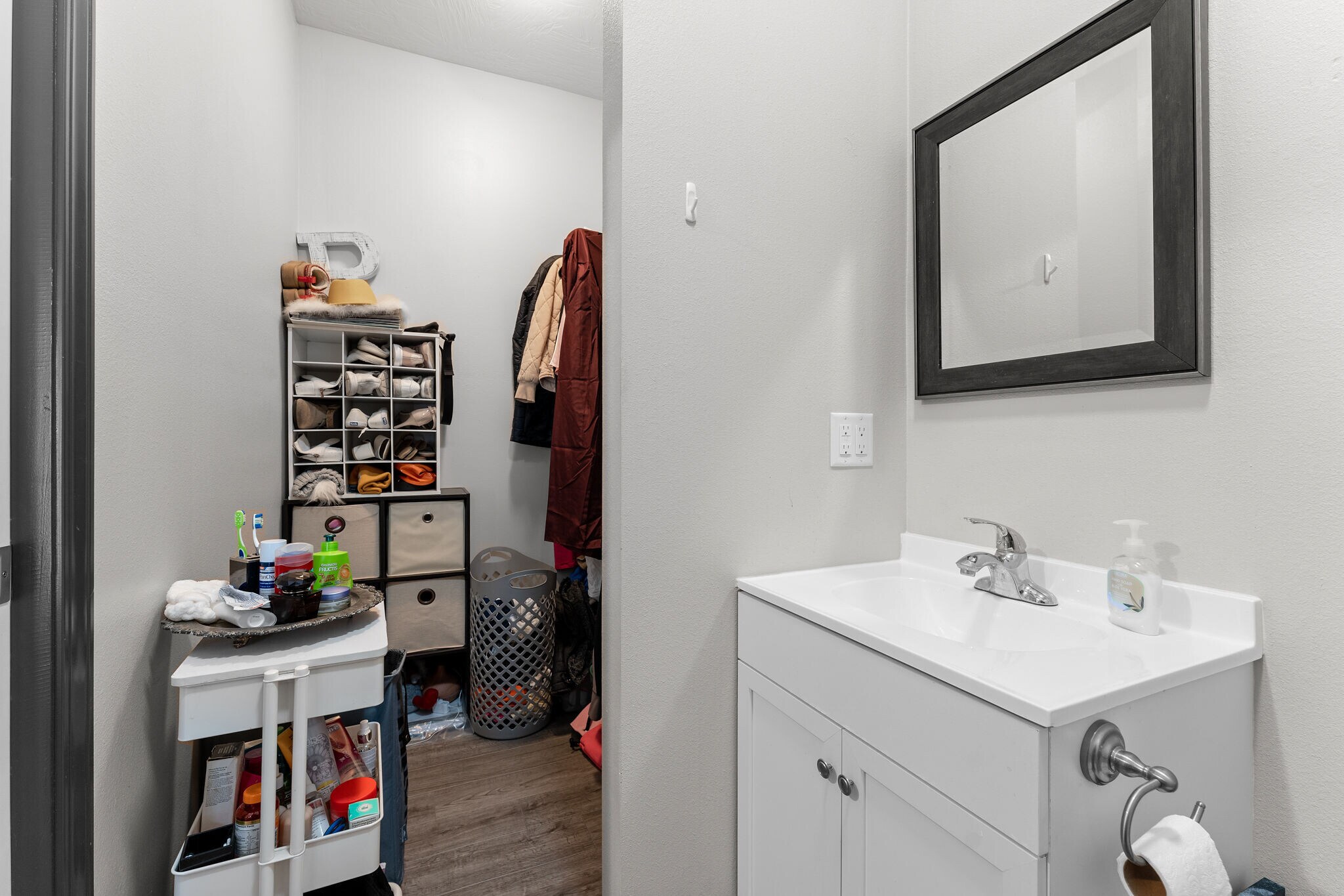 Walk-In Closet + Bath - 807 South Ave