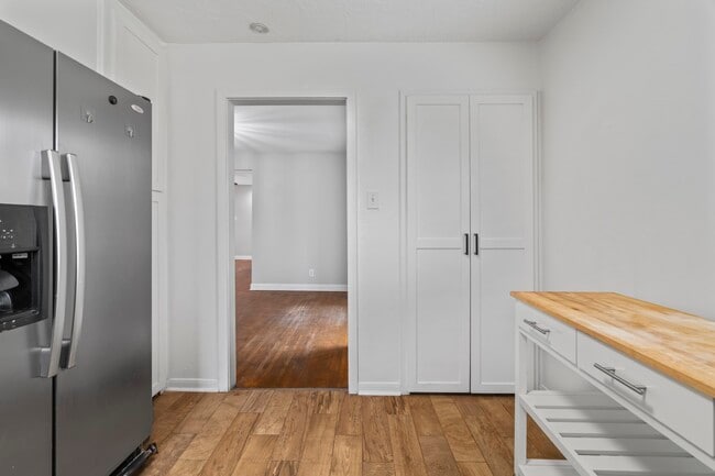 Building Photo - 7511 Magnolia St