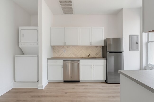 Building Photo - 251 10th St