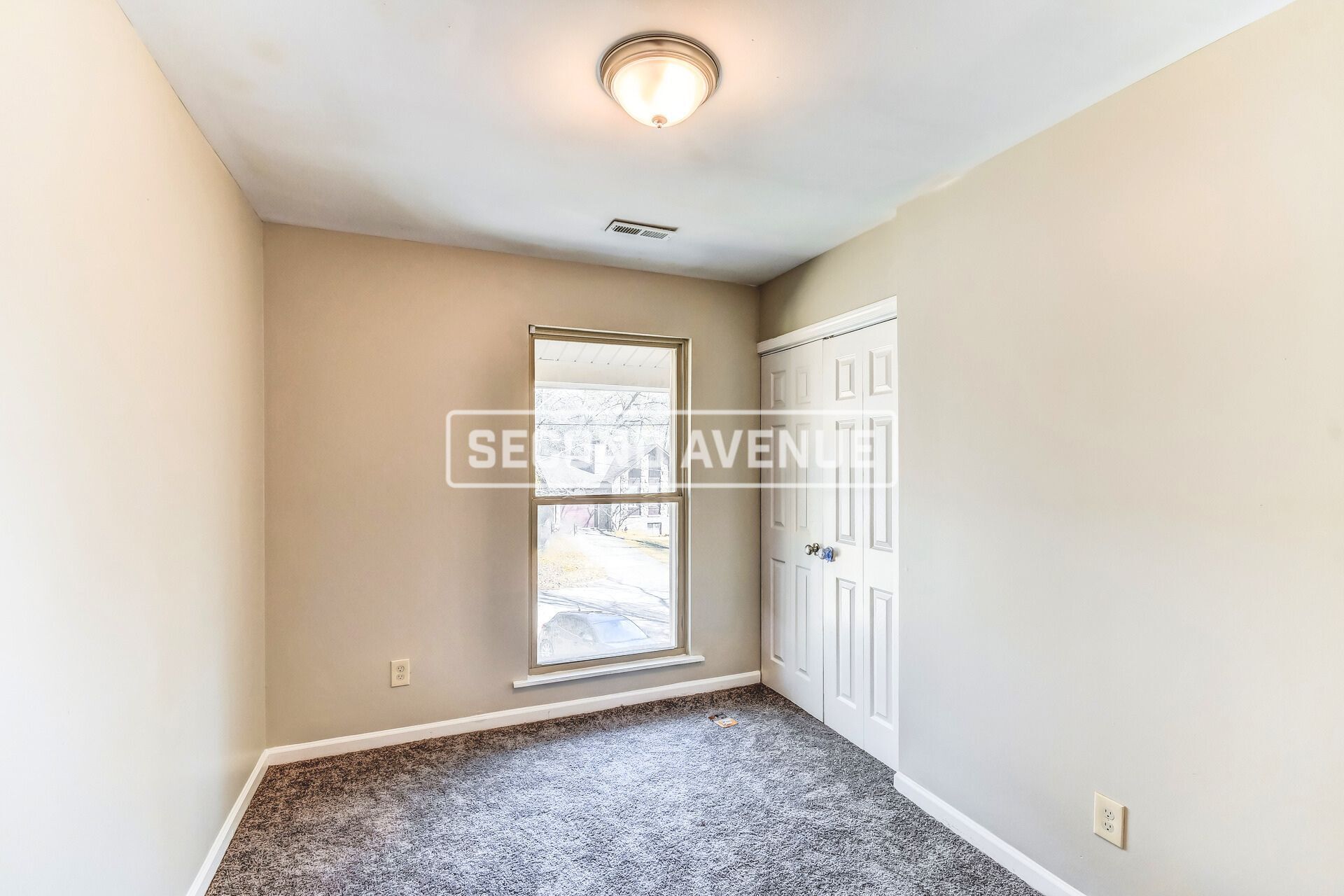 Building Photo - 5403 Wesley Dr