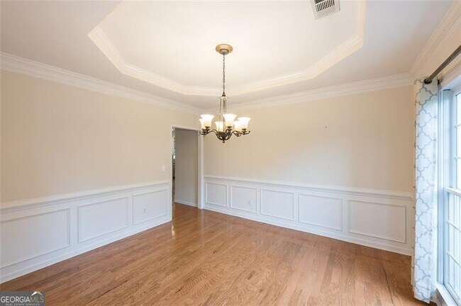 Building Photo - 2404 Gablewood Dr NE