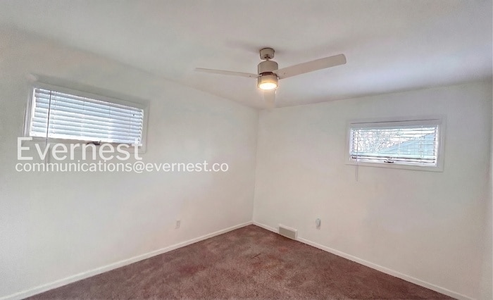 Building Photo - 7701 W 95th Terrace