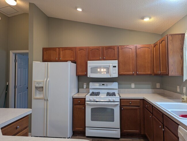 Building Photo - Nice furnished or unfurnished home located in the Village of Mallory in The Villages,