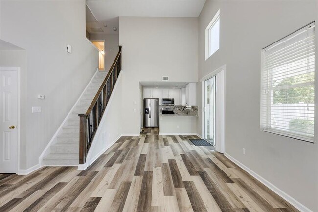 Building Photo - 283 Hiawassee Dr