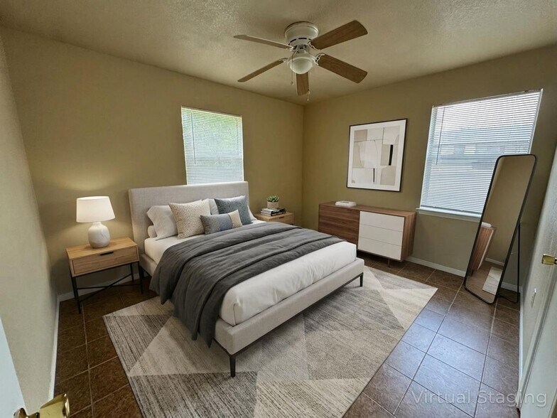 Building Photo - 310 W Washington Ave