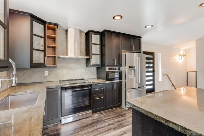 Building Photo - Updated Georgetown Home on 5 Acres with Huge Deck!