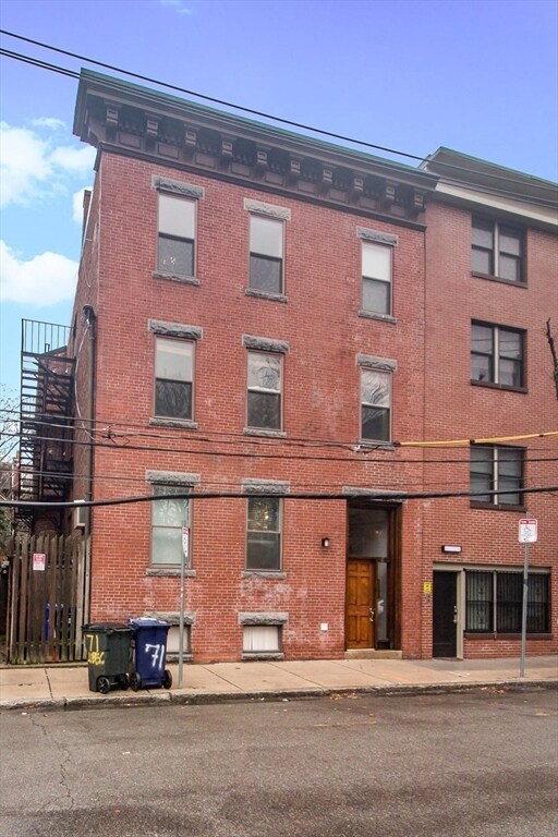 Building Photo - 71 Lubec St