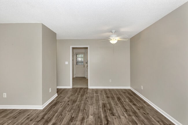 Building Photo - 8147 Oldfield Rd SW