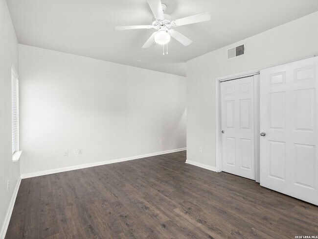 Building Photo - 6160 Eckhert Rd