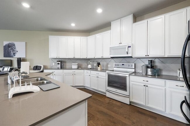 Building Photo - 6300 Garden Rose Path