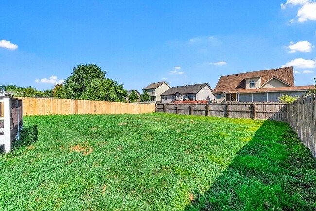Building Photo - 3 Bedroom Pet Friendly Home For Rent Close...
