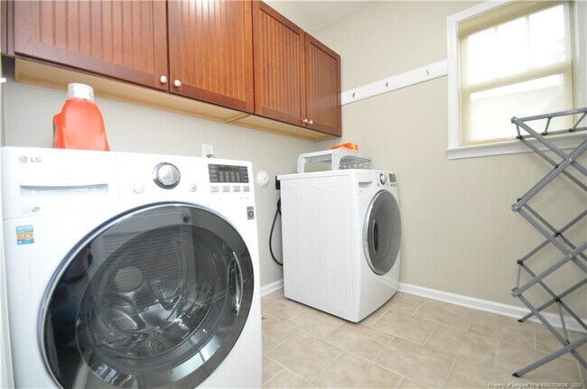 Building Photo - 300 Lime Creek Ct