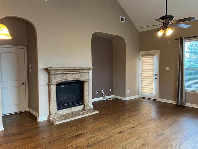 Building Photo - 2005 Loma Alta Dr