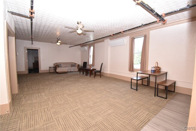 Building Photo - 152 Court St