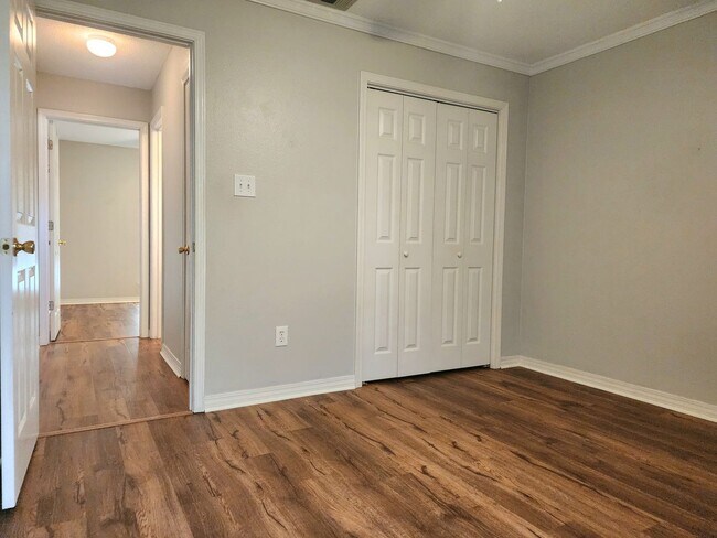 Building Photo - Adorable back yard in Gulf Shores - 3/2