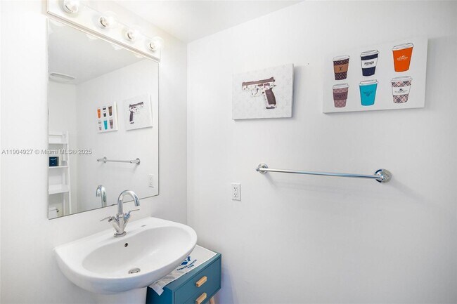 Building Photo - 41 SE 5th St