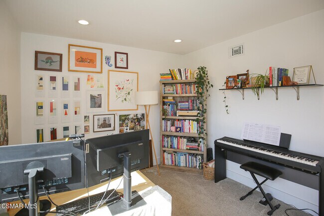 Building Photo - 947 Driftwood Cir