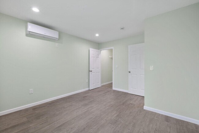 Building Photo - 15452 Romar St